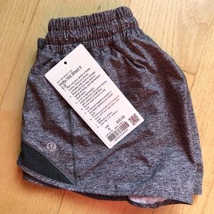 Lululemon Hotty Hot shorts 2.5”